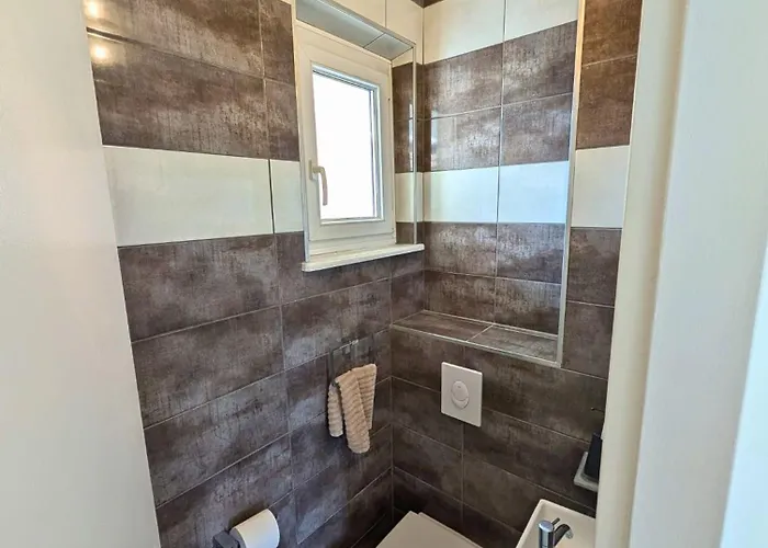 Apartment Elegance - *